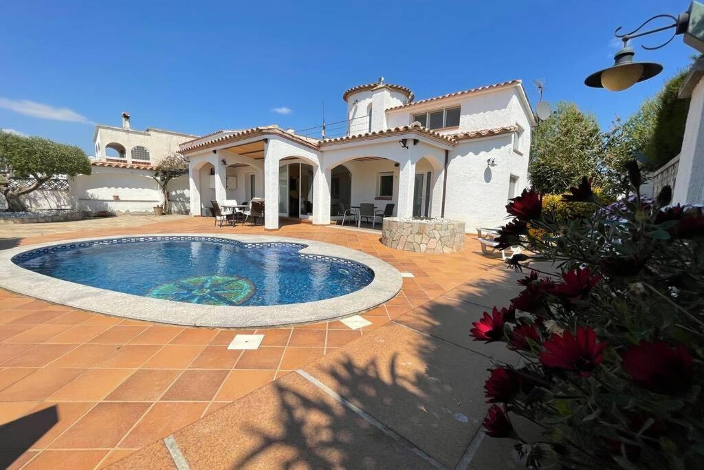 Villa Cozy Empuriabrava Piscina Privada 외부 사진