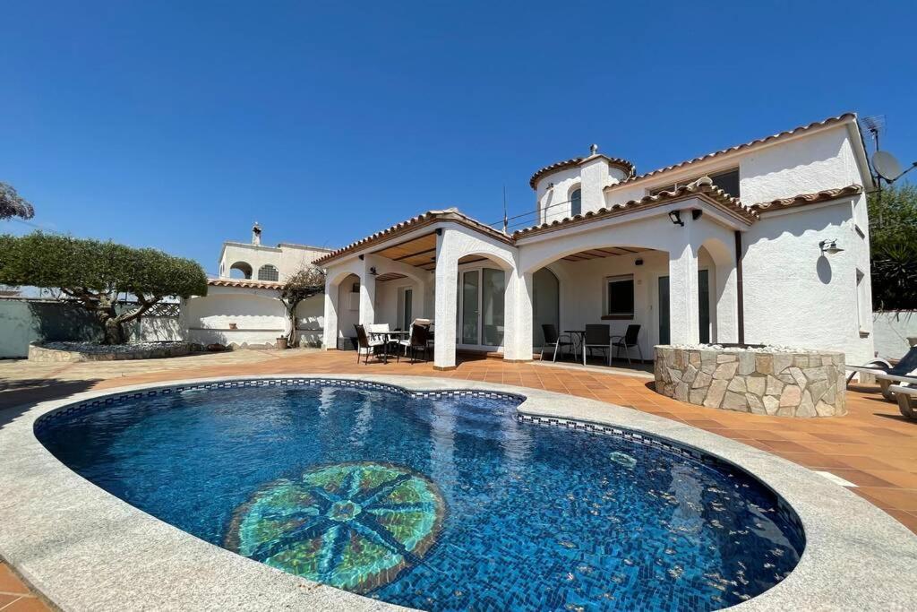 Villa Cozy Empuriabrava Piscina Privada 외부 사진