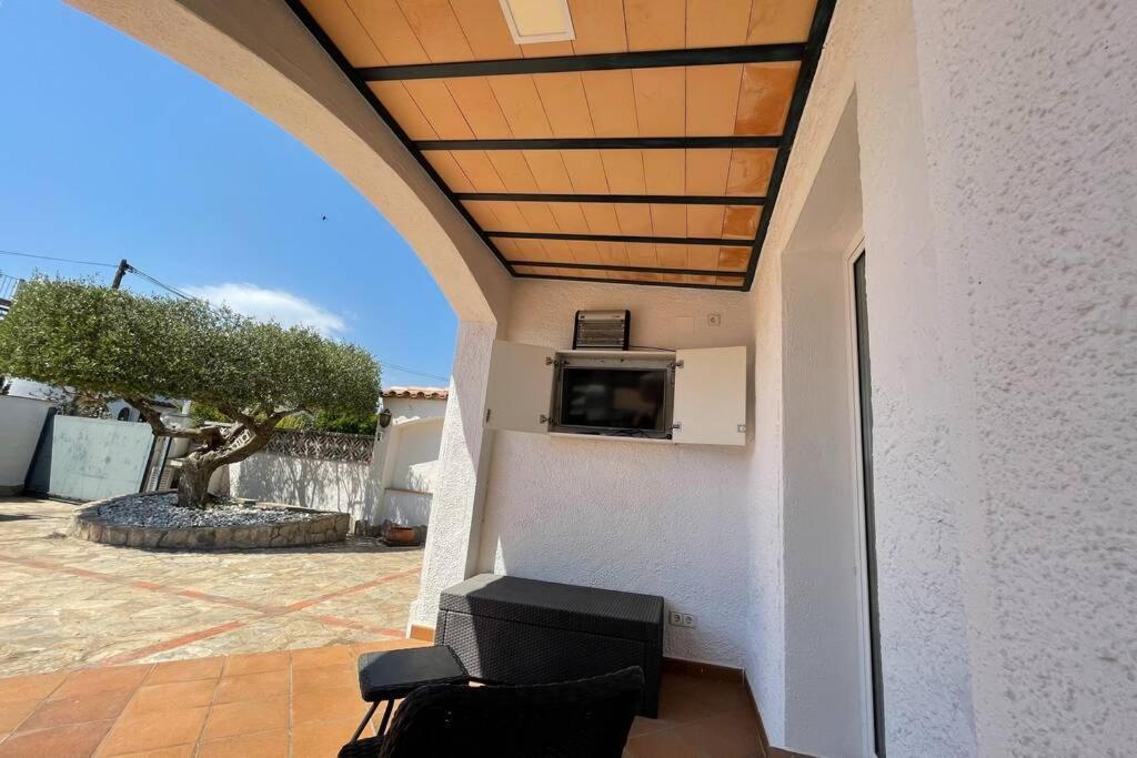 Villa Cozy Empuriabrava Piscina Privada 외부 사진